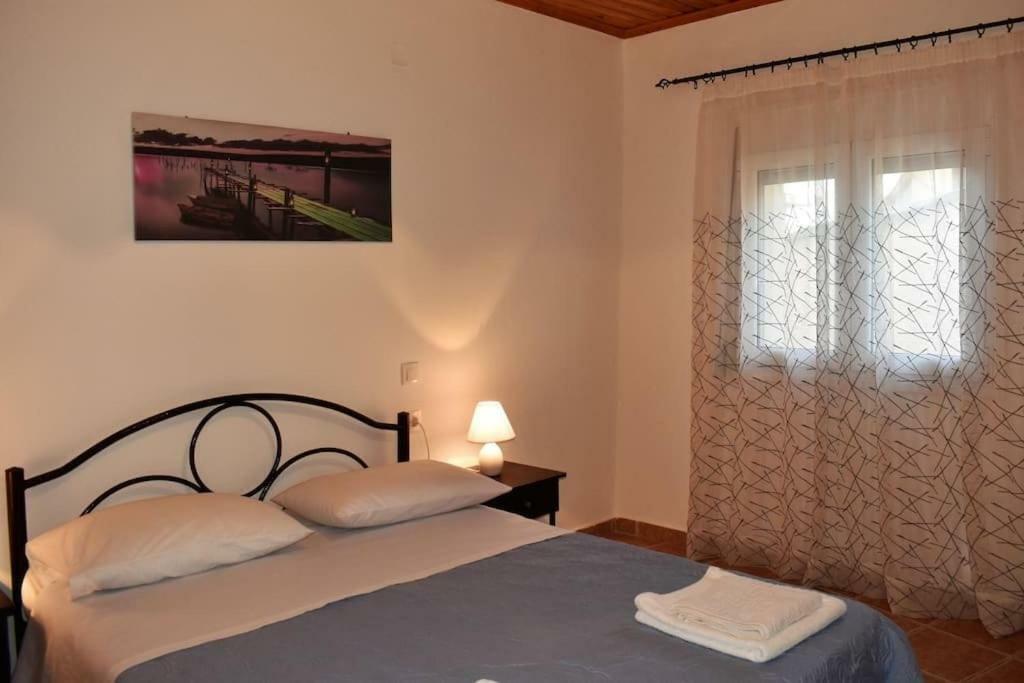 Giannoylas Hoyse{Pigadi Agios Matthaios  Exterior photo